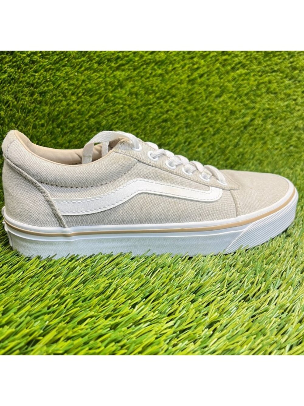 Vans Ward Womens Size 7.5 Taupe White Athletic Walking Skateboard Shoes Sneakers